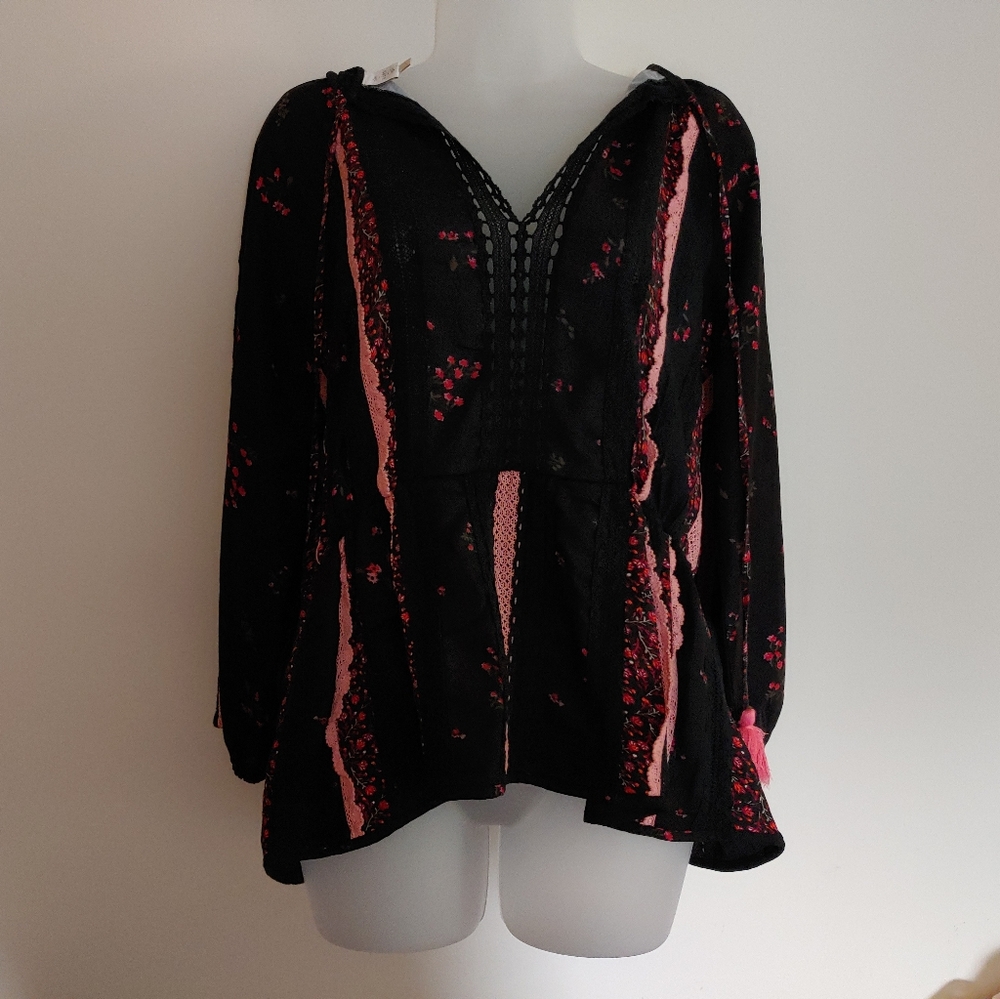 NWOT Seen Worn Kept Spencer Boho Blouse
